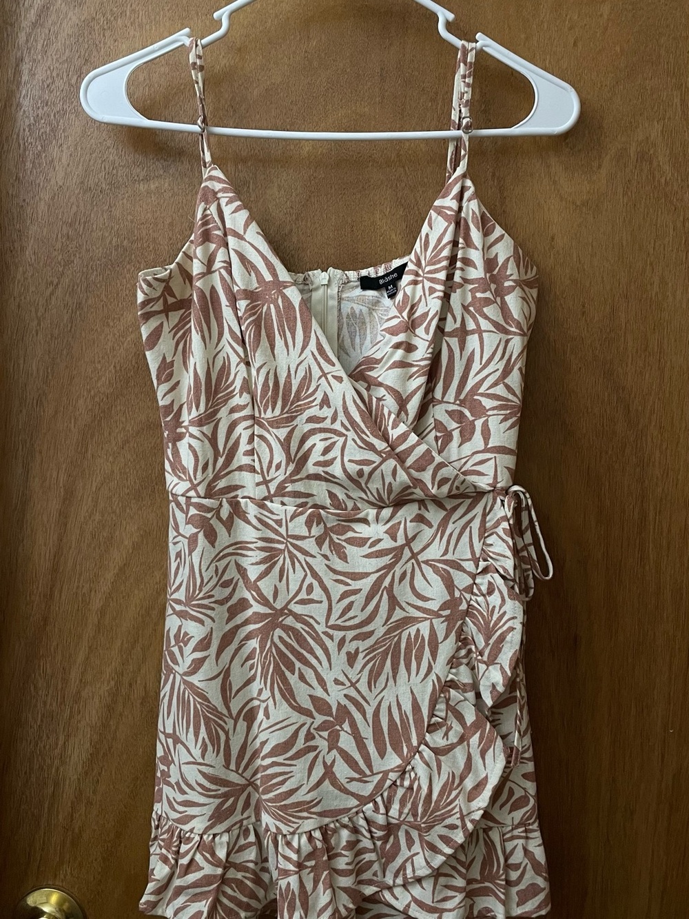 Women’s Cream & Brown Leaf-Print Wrap Romper